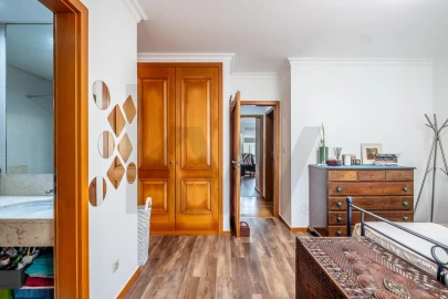 Apartamento T3 para Venda em Carnaxide e Queijas