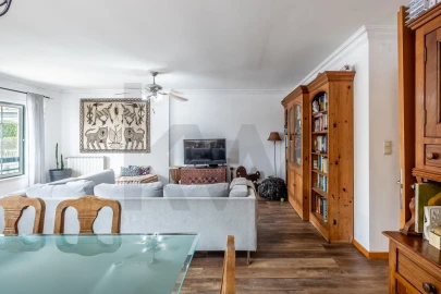 Apartamento T3 para Venda em Carnaxide e Queijas