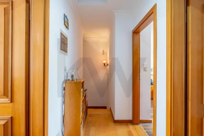Apartamento T3 para Venda em Carnaxide e Queijas