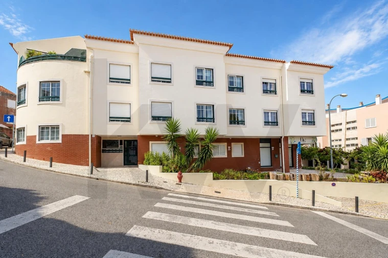 Apartamento T3 para Venda em Carnaxide e Queijas Foto 3