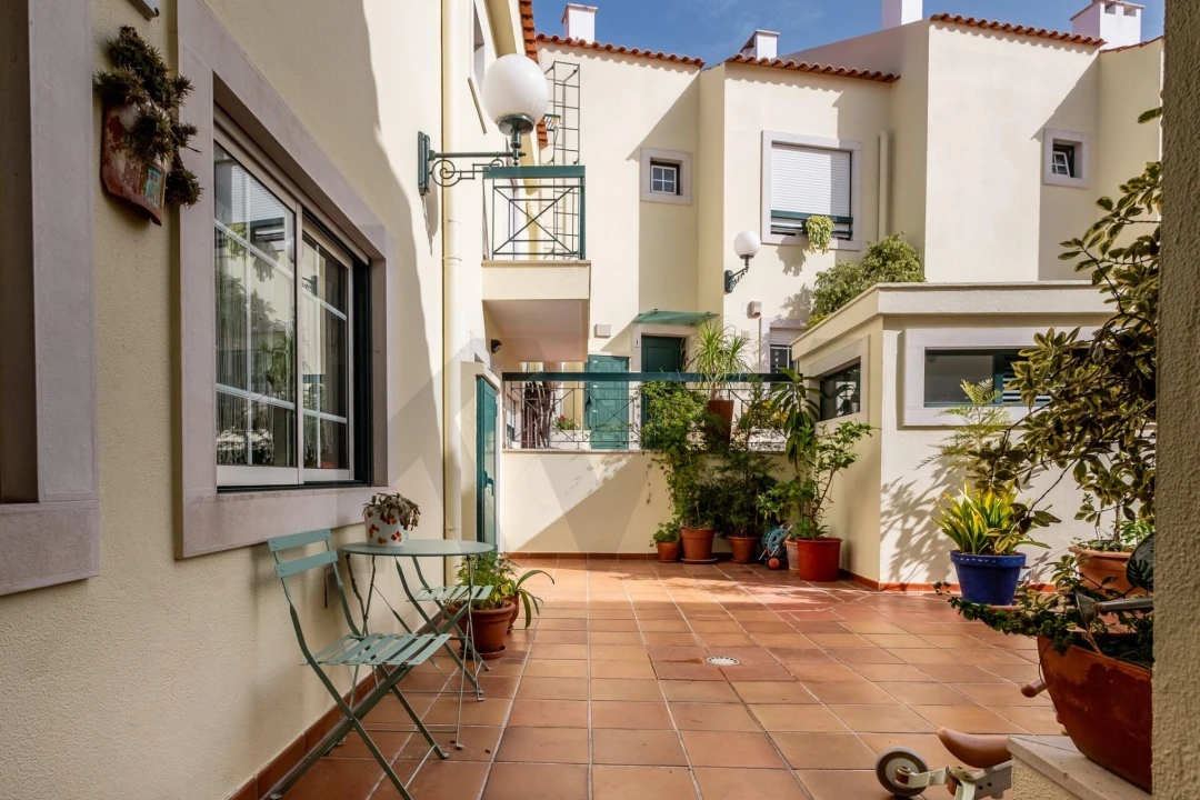 Apartamento T3 para Venda em Carnaxide e Queijas Foto 1