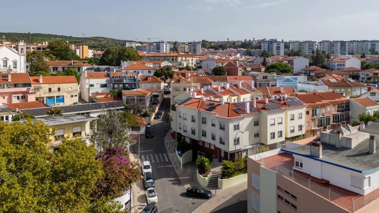 Apartamento T3 para Venda em Carnaxide e Queijas Foto 31