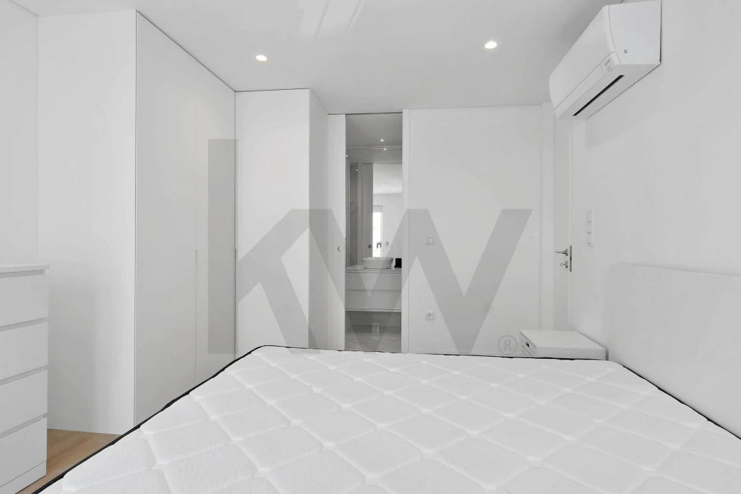 Apartamento T2 para Arrendamento em Cedofeita, Santo Ildefonso, Sé, Miragaia, São Nicolau e Vitória Foto 8