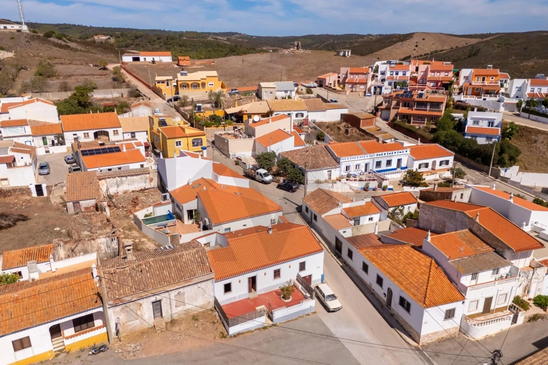 Moradia T3 para Venda em Budens Foto 3
