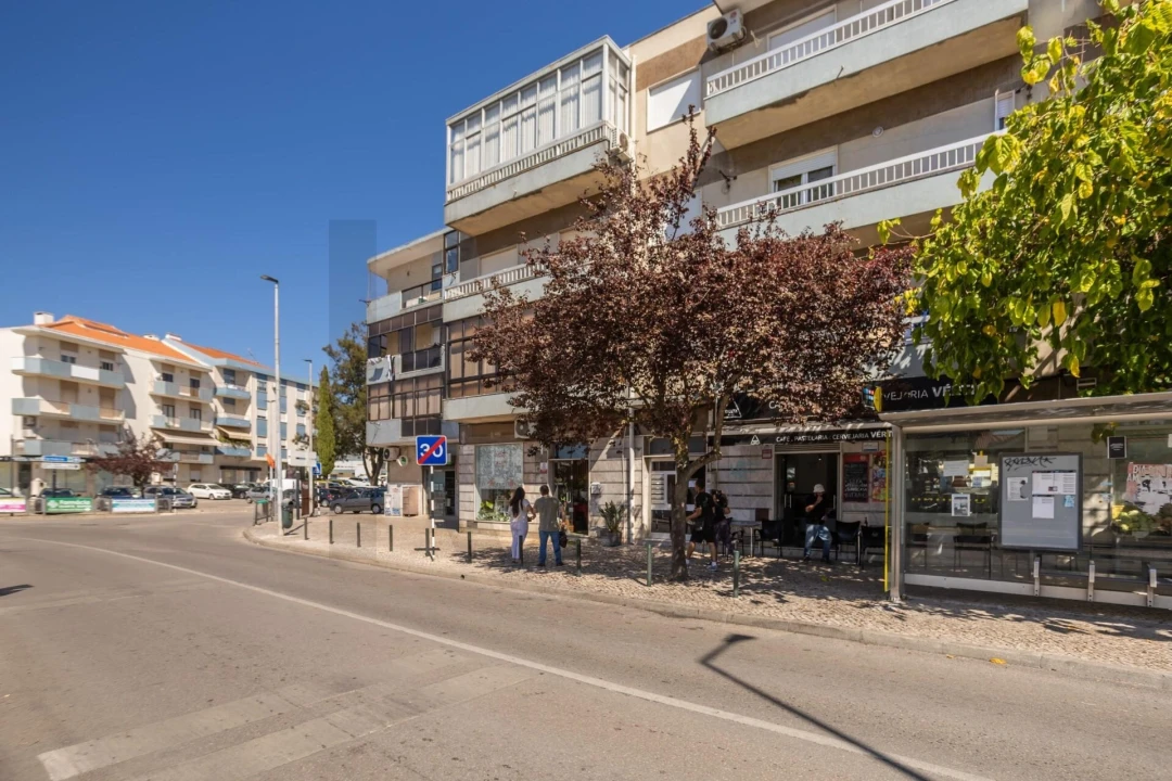 Apartamento T3 para Venda em Amora Foto 2