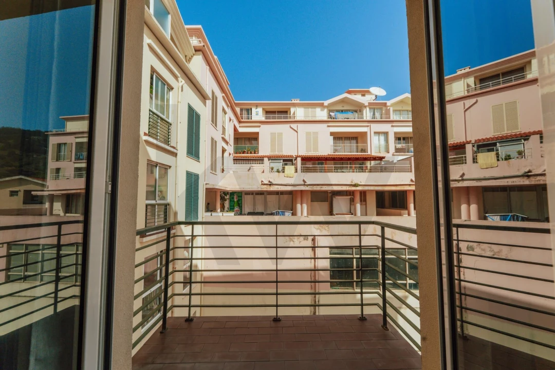 Apartamento T2 para Venda em Caniço Foto 15