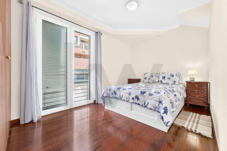 Apartamento T2 para Venda em Caniço Foto 8