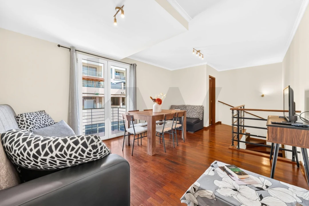 Apartamento T2 para Venda em Caniço Foto 2
