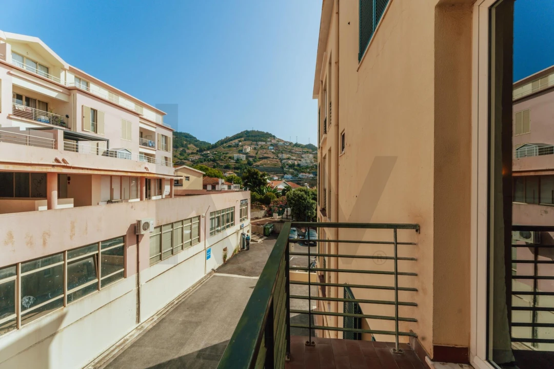 Apartamento T2 para Venda em Caniço Foto 13