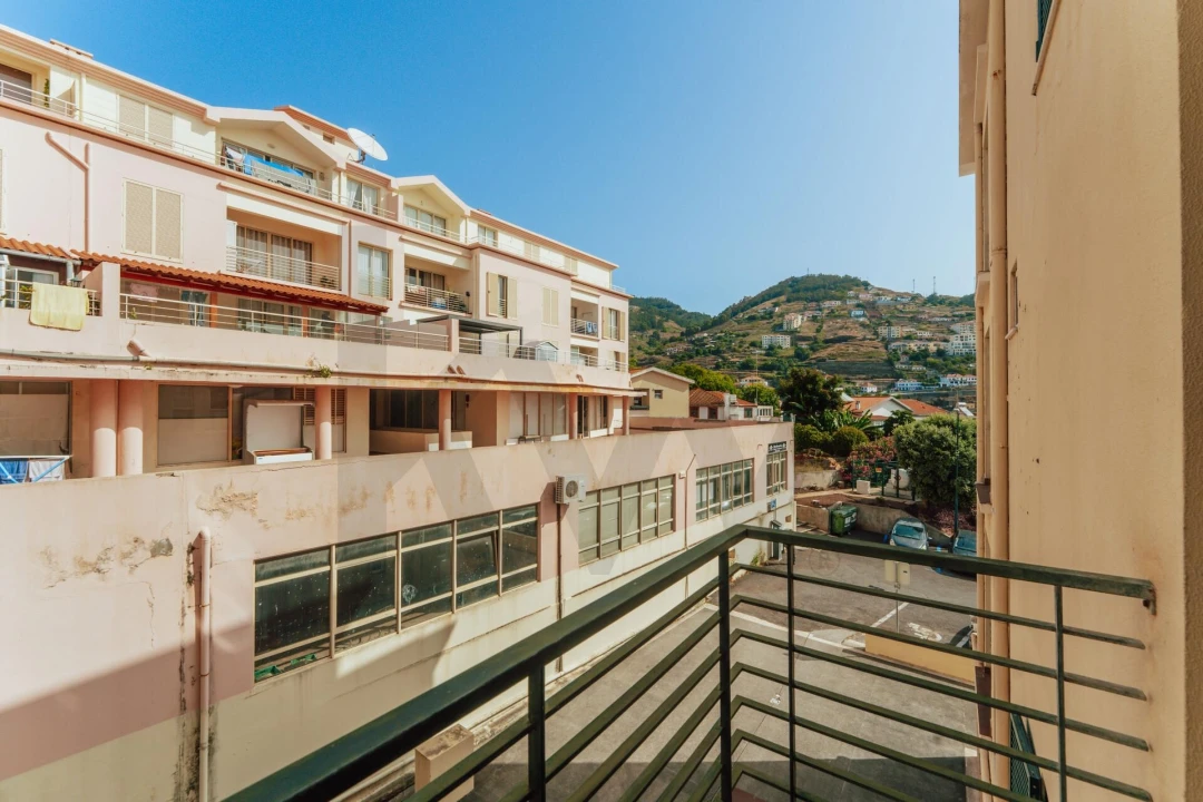 Apartamento T2 para Venda em Caniço Foto 14