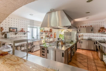 Quinta T11 para Venda em Longos Vales