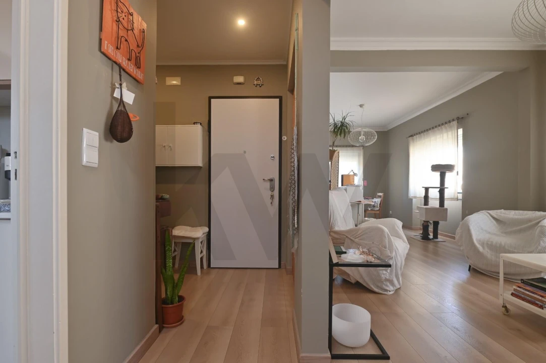 Apartamento T2 para Venda em Carcavelos e Parede Foto 1