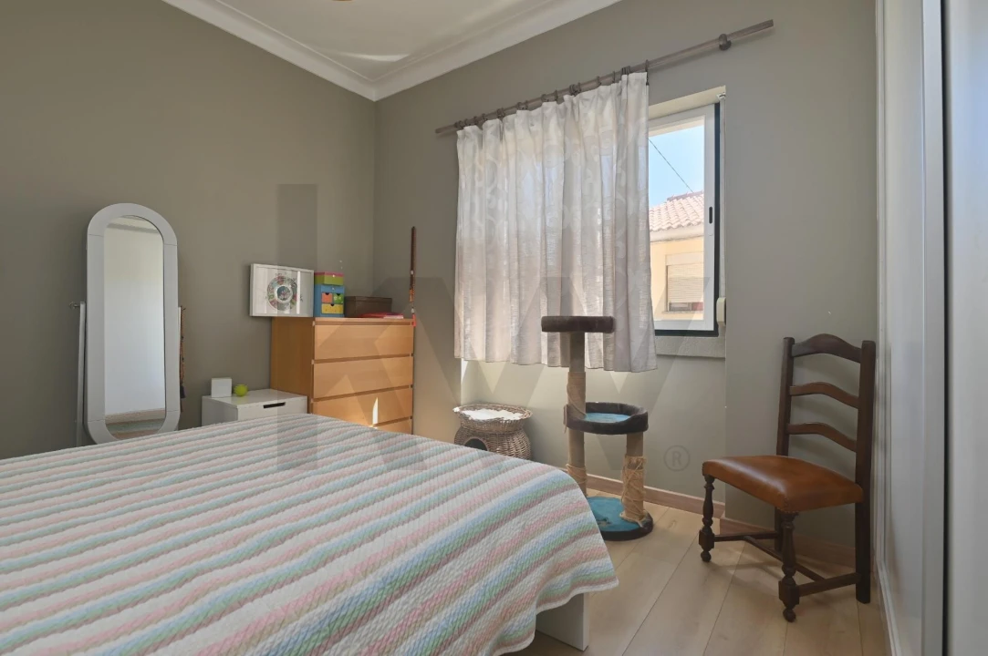 Apartamento T2 para Venda em Carcavelos e Parede Foto 8