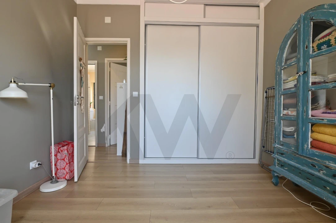 Apartamento T2 para Venda em Carcavelos e Parede Foto 11