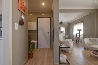 Apartamento T2 para Venda em Carcavelos e Parede