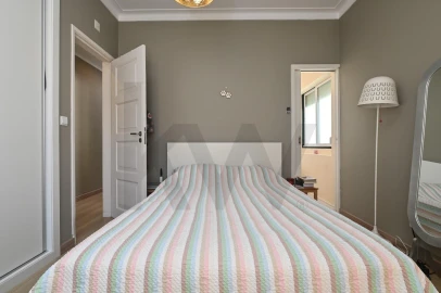 Apartamento T2 para Venda em Carcavelos e Parede