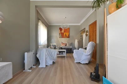 Apartamento T2 para Venda em Carcavelos e Parede