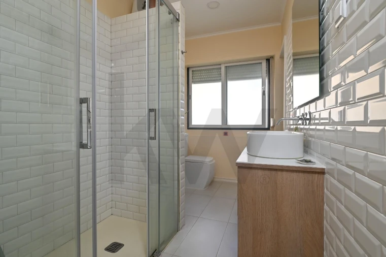 Apartamento T2 para Venda em Carcavelos e Parede Foto 7
