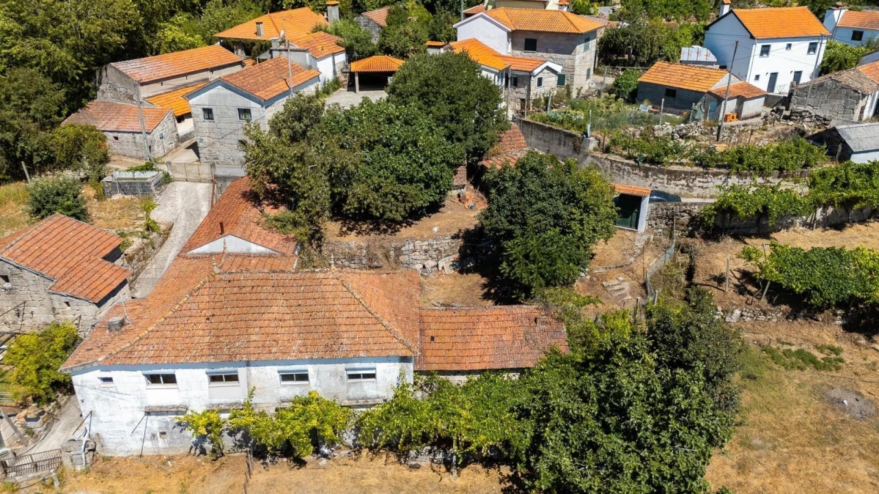 Terreno para Venda em Campelo e Ovil Foto 18