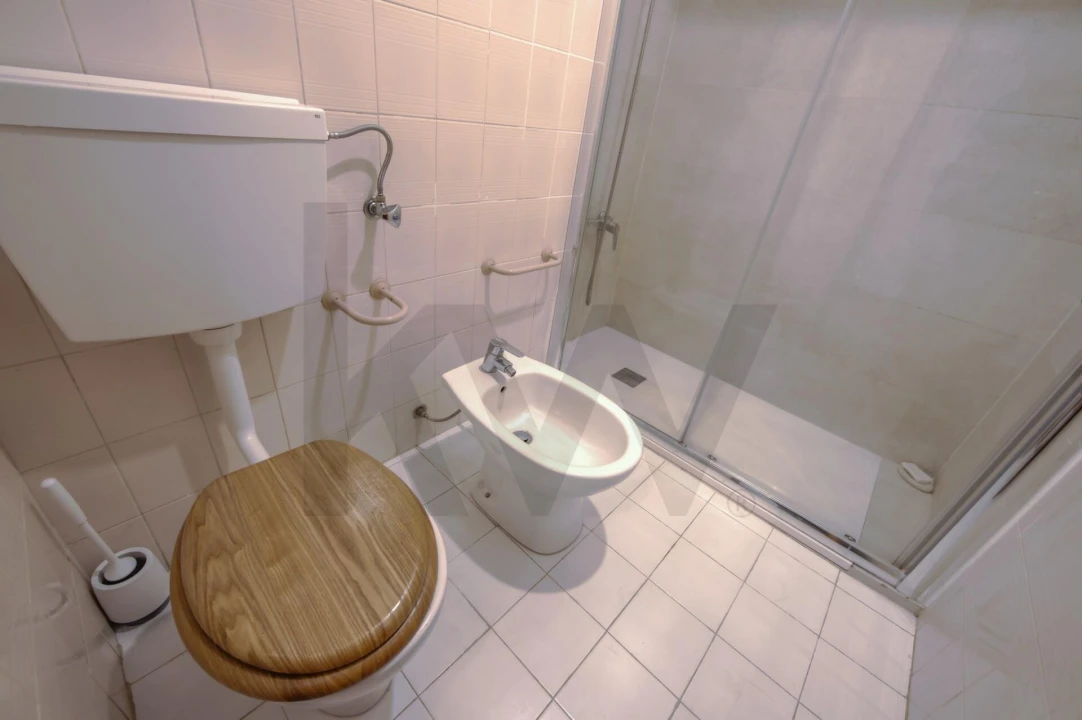 Apartamento T2 para Venda em Santo António dos Cavaleiros e Frielas Foto 13