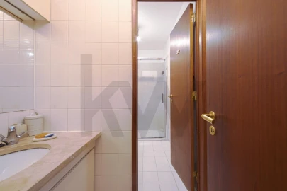 Apartamento T2 para Venda em Santo António dos Cavaleiros e Frielas