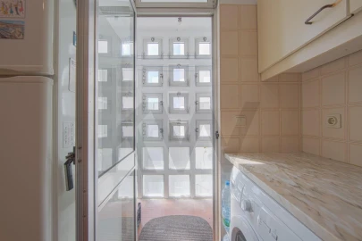 Apartamento T2 para Venda em Santo António dos Cavaleiros e Frielas