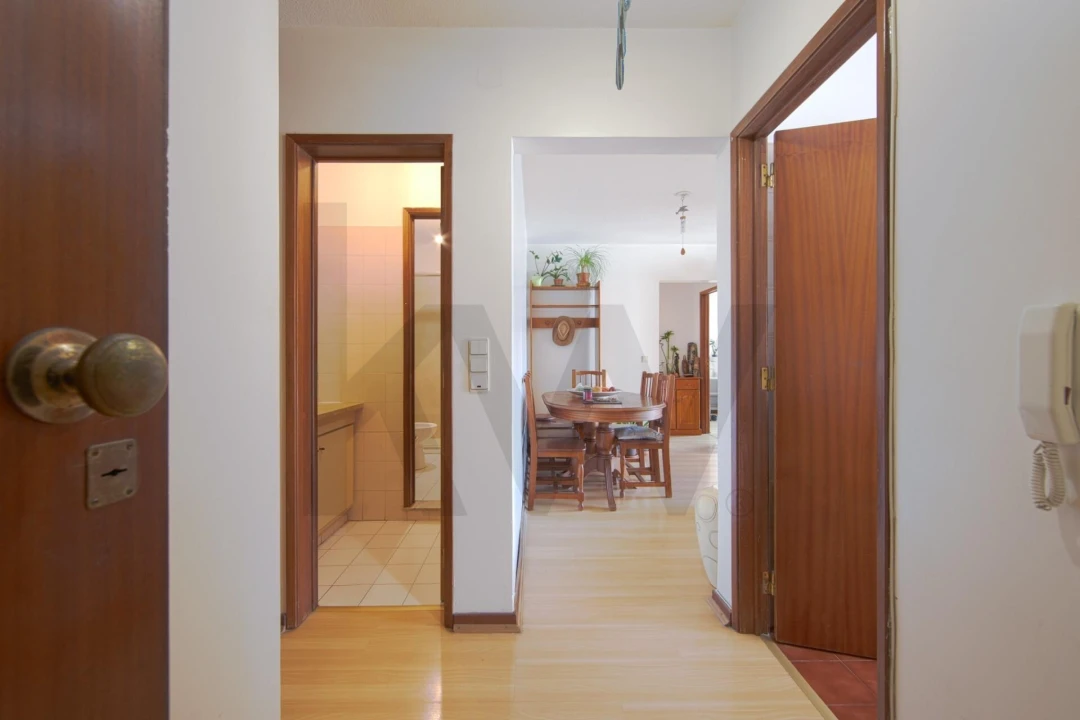 Apartamento T2 para Venda em Santo António dos Cavaleiros e Frielas Foto 2