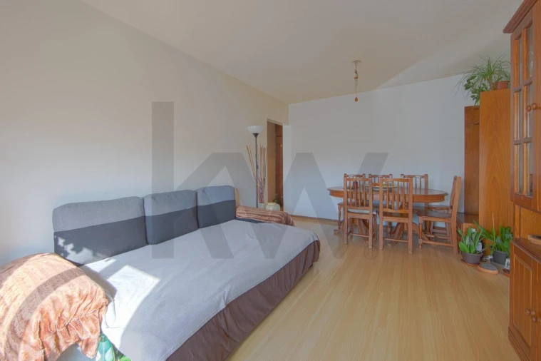 Apartamento T2 para Venda em Santo António dos Cavaleiros e Frielas Foto 17