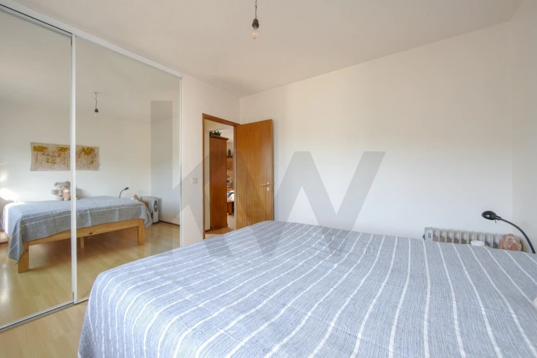 Apartamento T2 para Venda em Santo António dos Cavaleiros e Frielas Foto 25