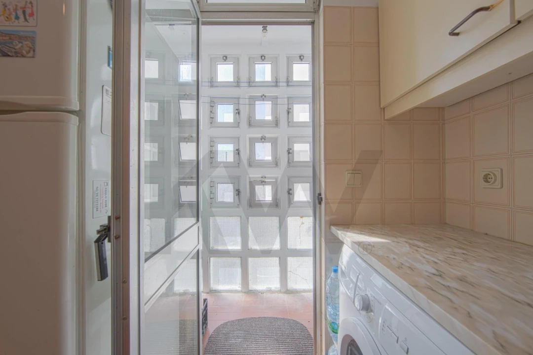 Apartamento T2 para Venda em Santo António dos Cavaleiros e Frielas Foto 7