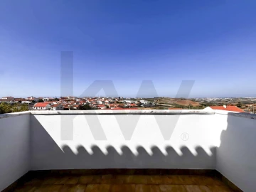 Moradia T4 para Venda em Encarnação