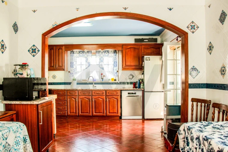 Moradia T4 para Venda em Encarnação Foto 19