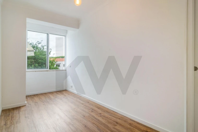 Apartamento T1 para Venda em São Domingos de Benfica Foto 12