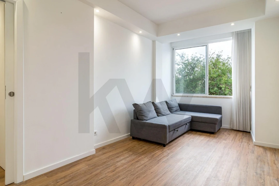 Apartamento T1 para Venda em São Domingos de Benfica Foto 4