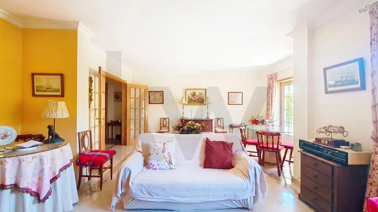Apartamento T2 para Arrendamento em Alcabideche Foto 6