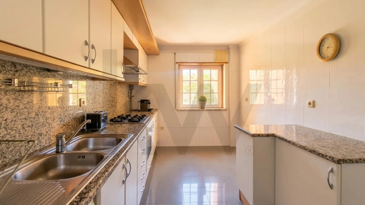Apartamento T2 para Arrendamento em Alcabideche Foto 10