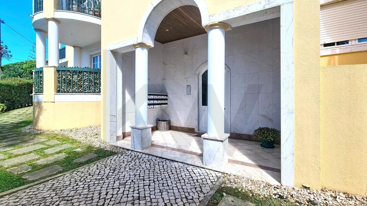 Apartamento T2 para Arrendamento em Alcabideche Foto 27