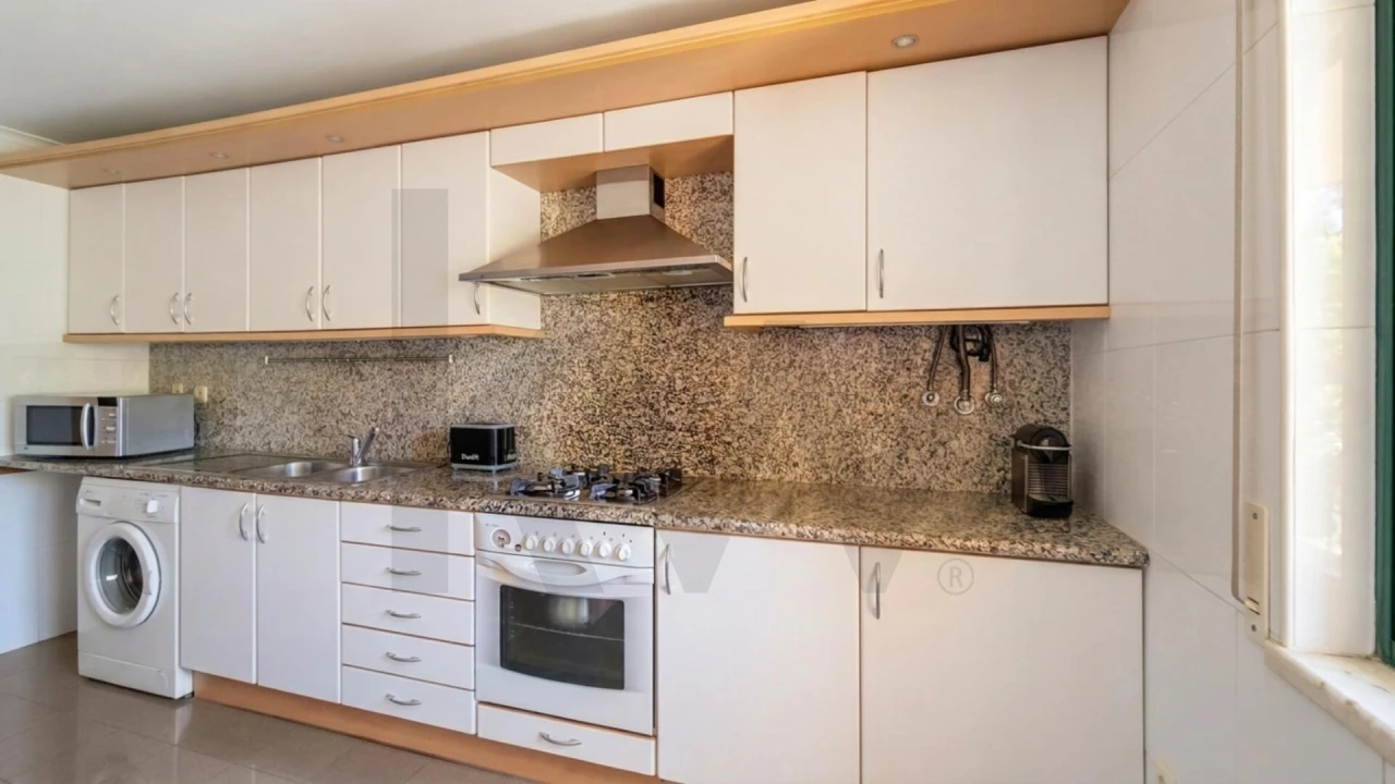 Apartamento T2 para Arrendamento em Alcabideche Foto 11