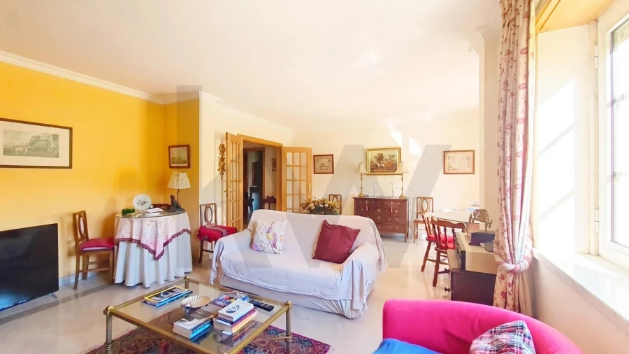 Apartamento T2 para Arrendamento em Alcabideche Foto 5