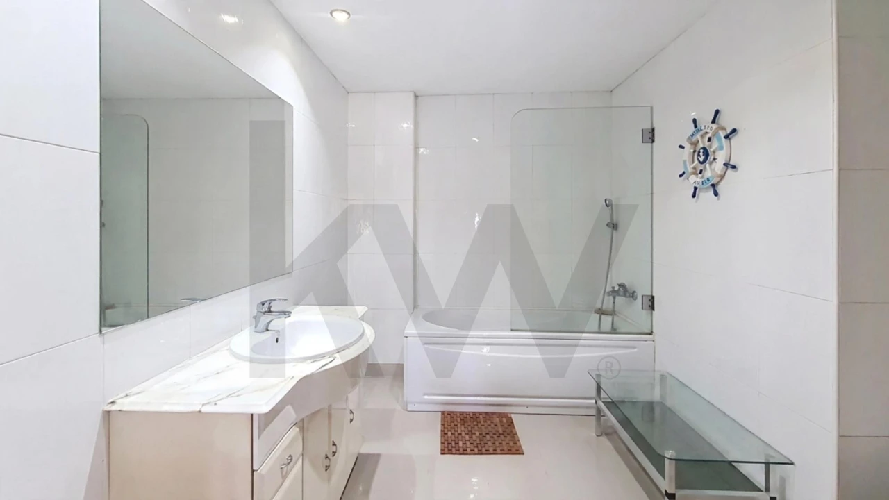 Apartamento T2 para Arrendamento em Alcabideche Foto 16