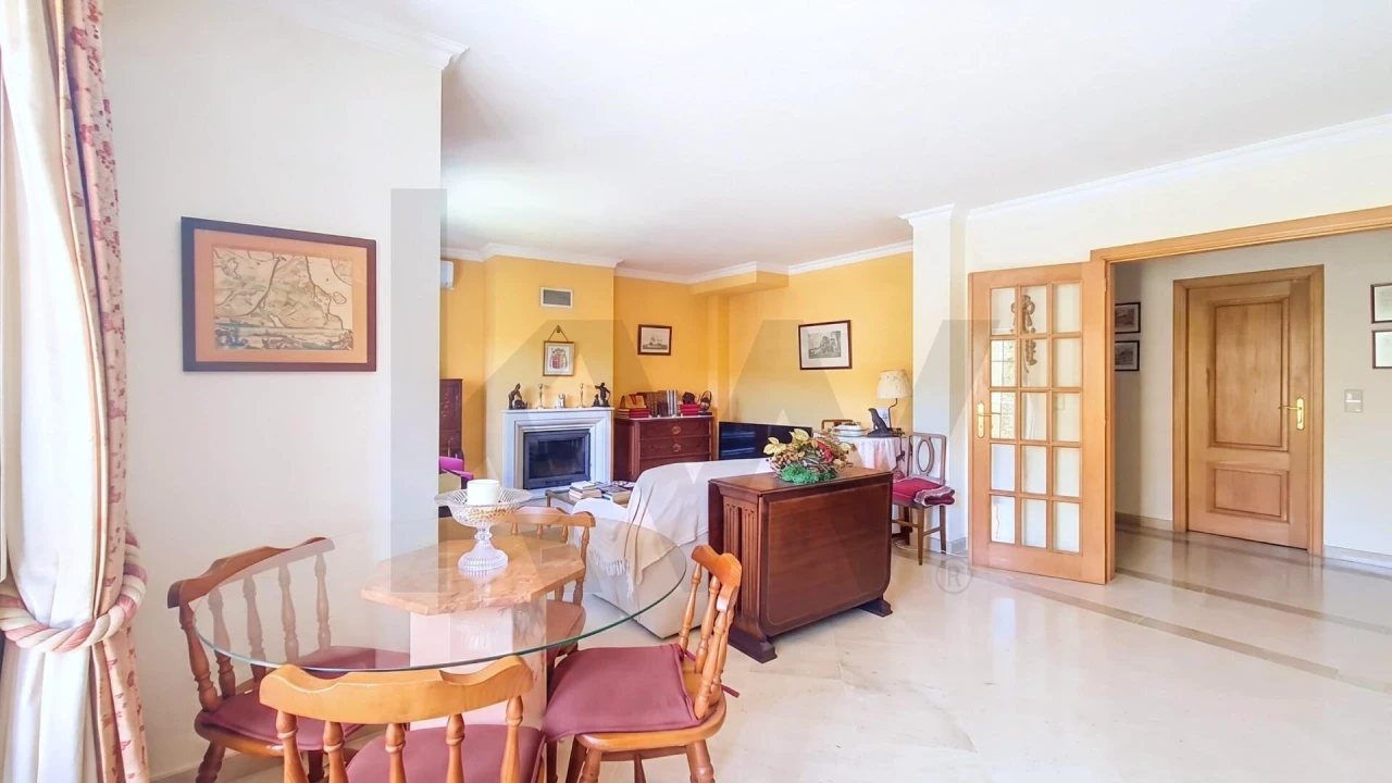 Apartamento T2 para Arrendamento em Alcabideche Foto 7