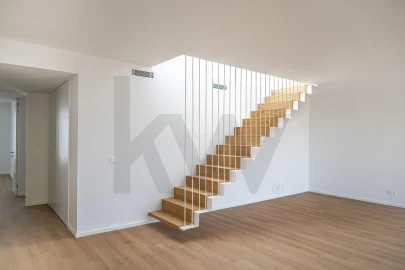 Apartamento T3 para Venda em Póvoa de Santa Iria e Forte da Casa