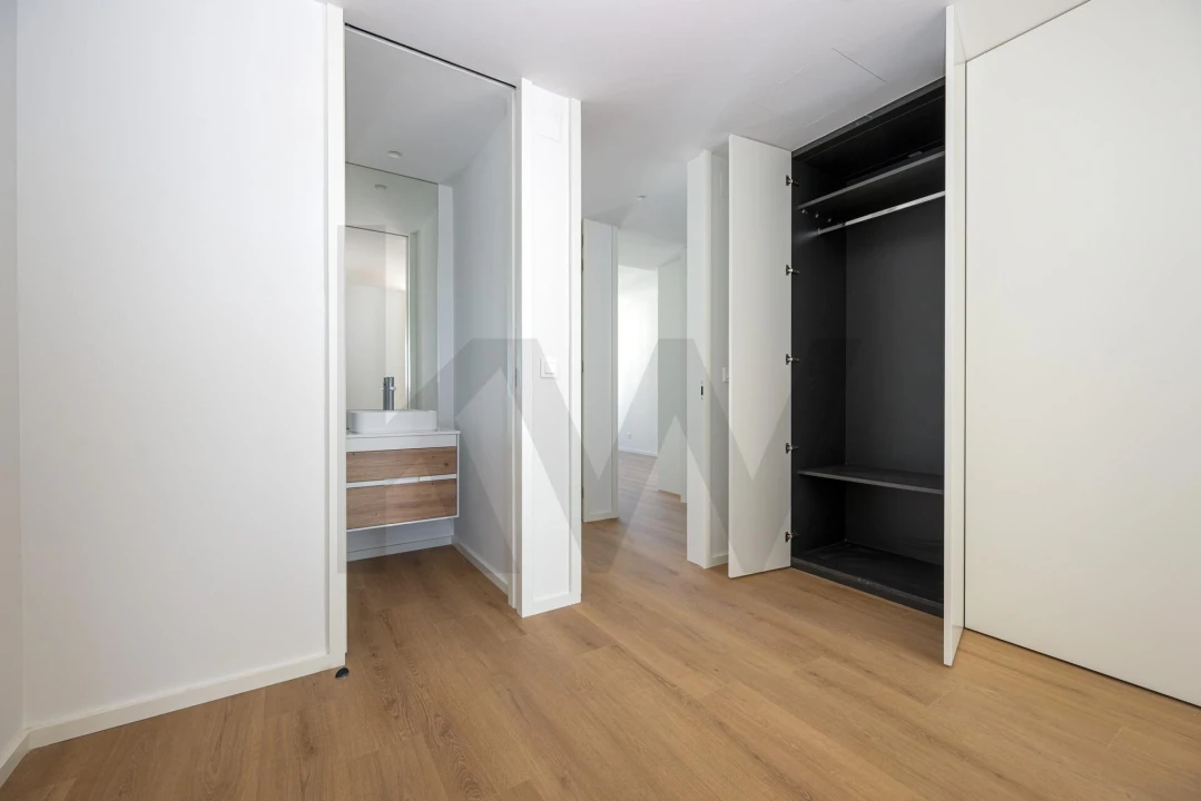 Apartamento T3 para Venda em Póvoa de Santa Iria e Forte da Casa Foto 16