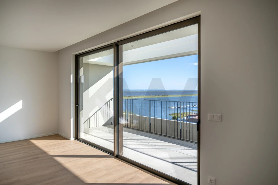 Apartamento T3 para Venda em Póvoa de Santa Iria e Forte da Casa Foto 2