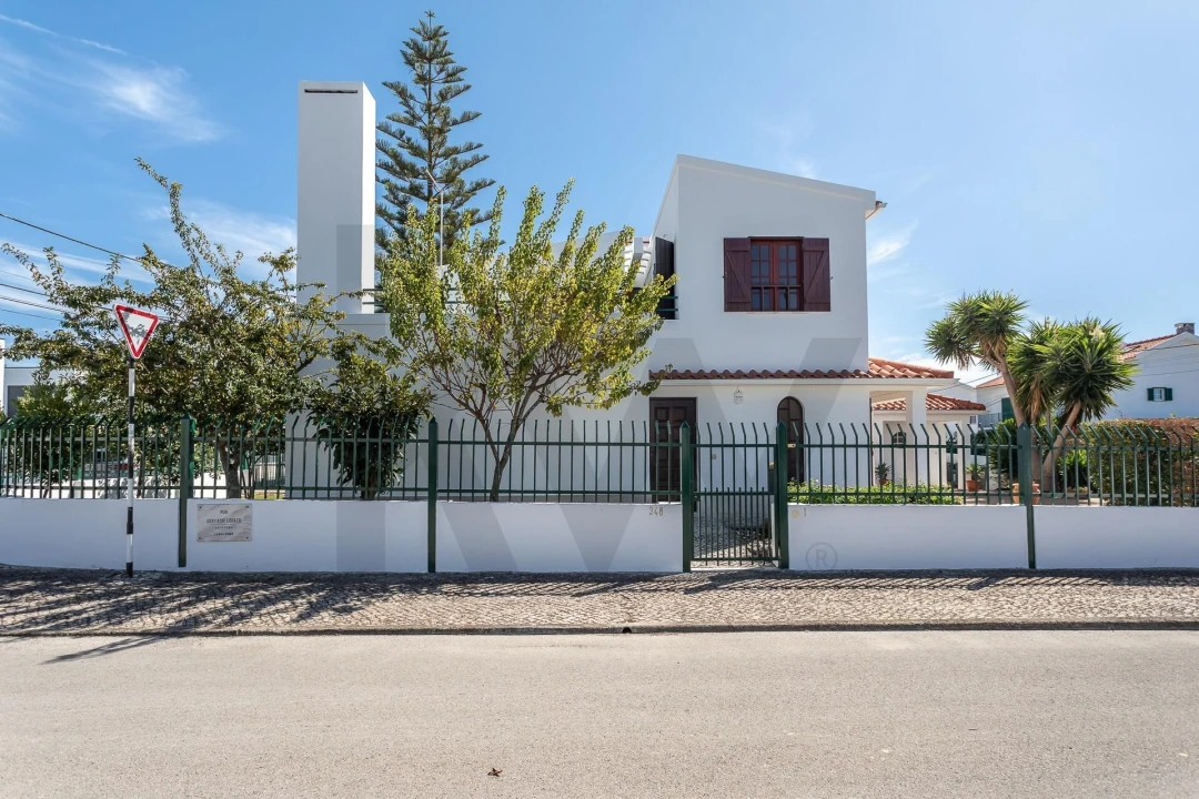 Moradia T4 para Venda em Charneca de Caparica e Sobreda Foto 38