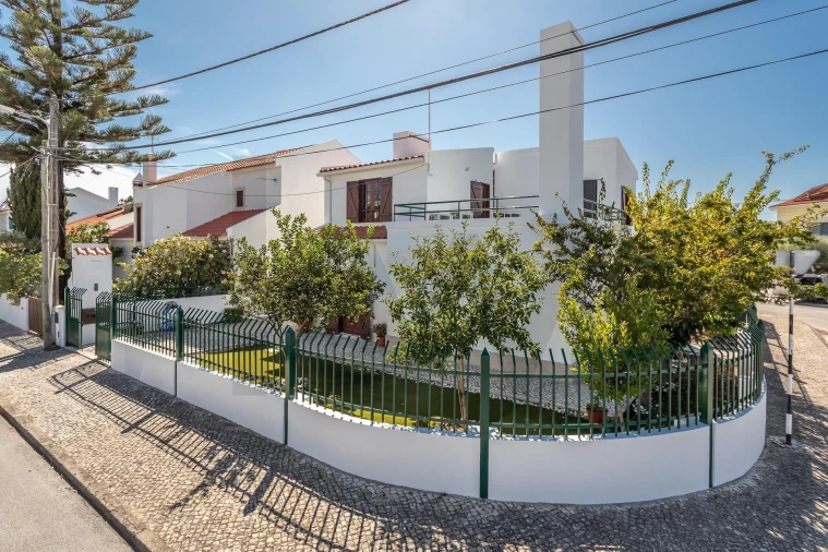 Moradia T4 para Venda em Charneca de Caparica e Sobreda Foto 40