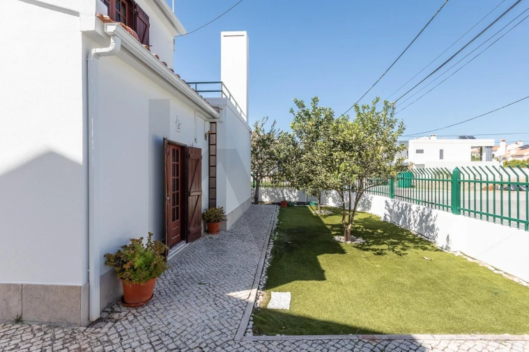 Moradia T4 para Venda em Charneca de Caparica e Sobreda Foto 37