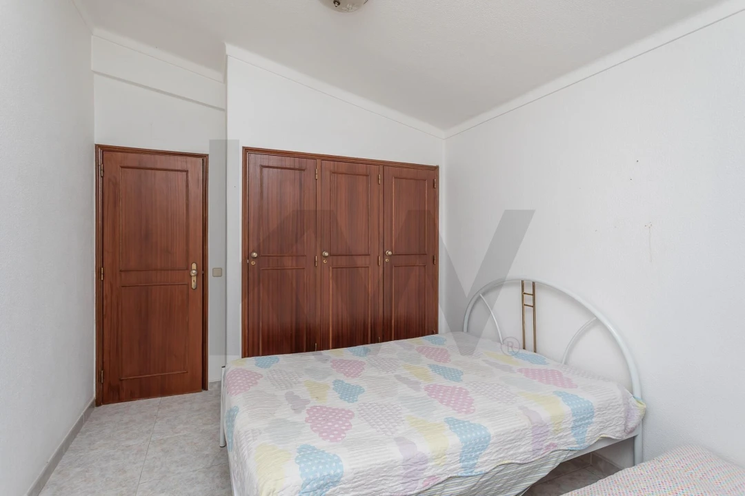 Moradia T4 para Venda em Charneca de Caparica e Sobreda Foto 16