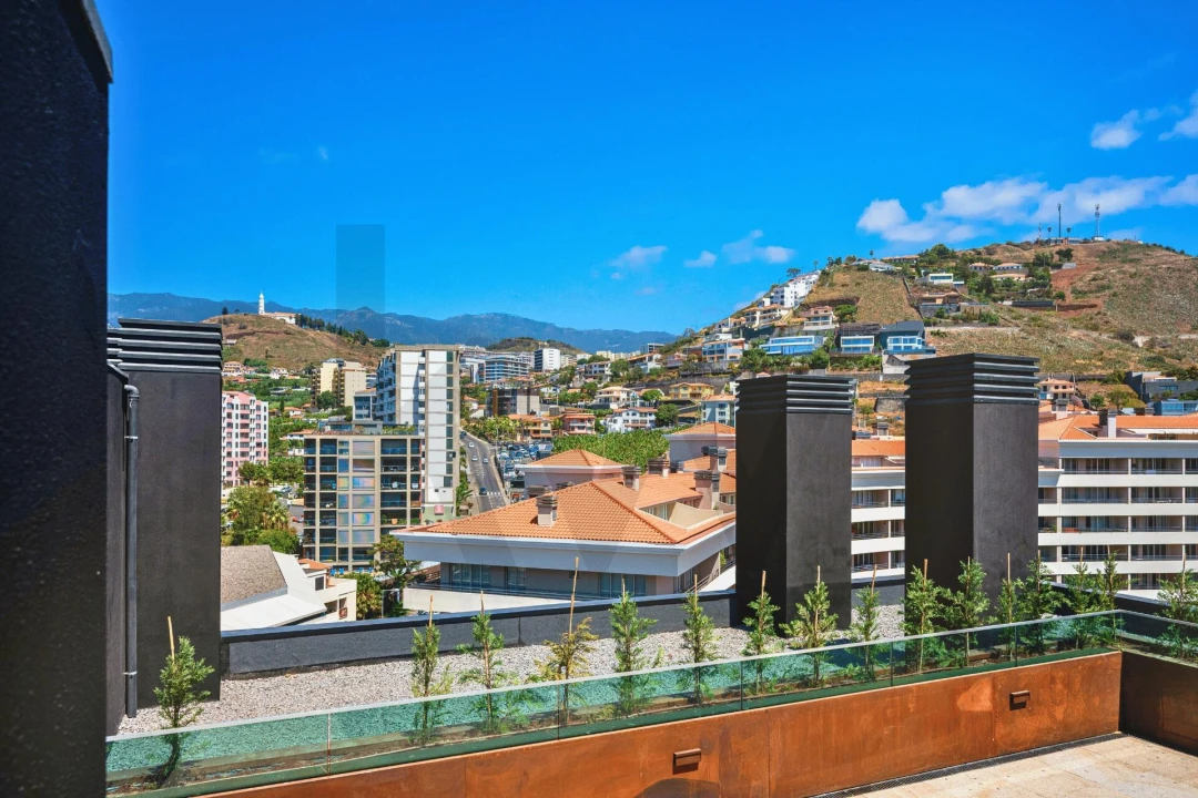 Apartamento T1 para Venda em São Martinho Foto 48
