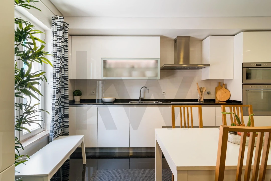 Apartamento T2 para Arrendamento em Benfica Foto 3